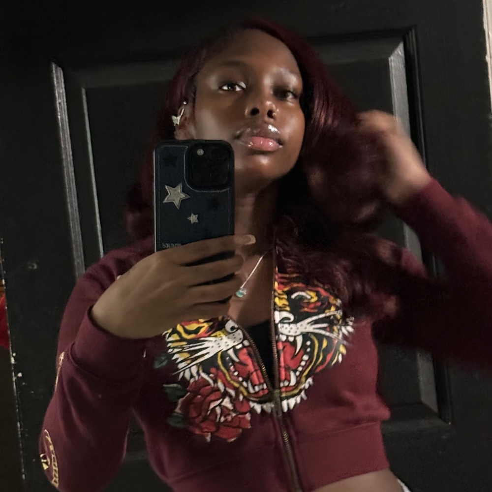 Meet your Posher, Saniyah